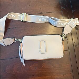 Marc Jacobs The Snapshot Small Camera Bag Crossbody, very used.